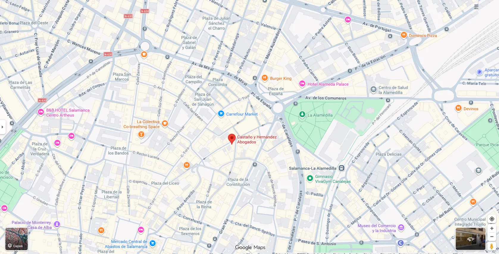 Mapa de ubicación del despacho de mediación y asesoramiento jurídico en el centro de Salamanca, junto a Plaza España y La Alamedilla.